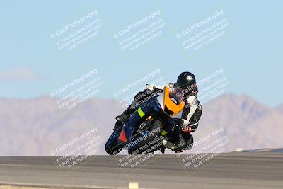 media/Oct-01-2023-SoCal Trackdays (Sun) [[4c570cc352]]/Turn 9 Set 1 (950am)/